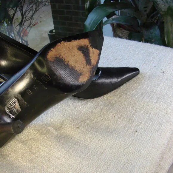 Via Spiga black buttery soft pointy toe heels pumps, S W 8 - Picture 7 of 9